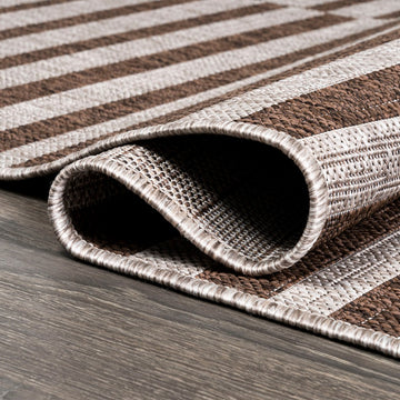 Sukie Modern Offset Stripe Indoor/outdoor Area Rug